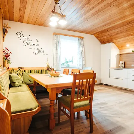 Almferienhaus Russmann * Frantschach-Sankt Gertraud